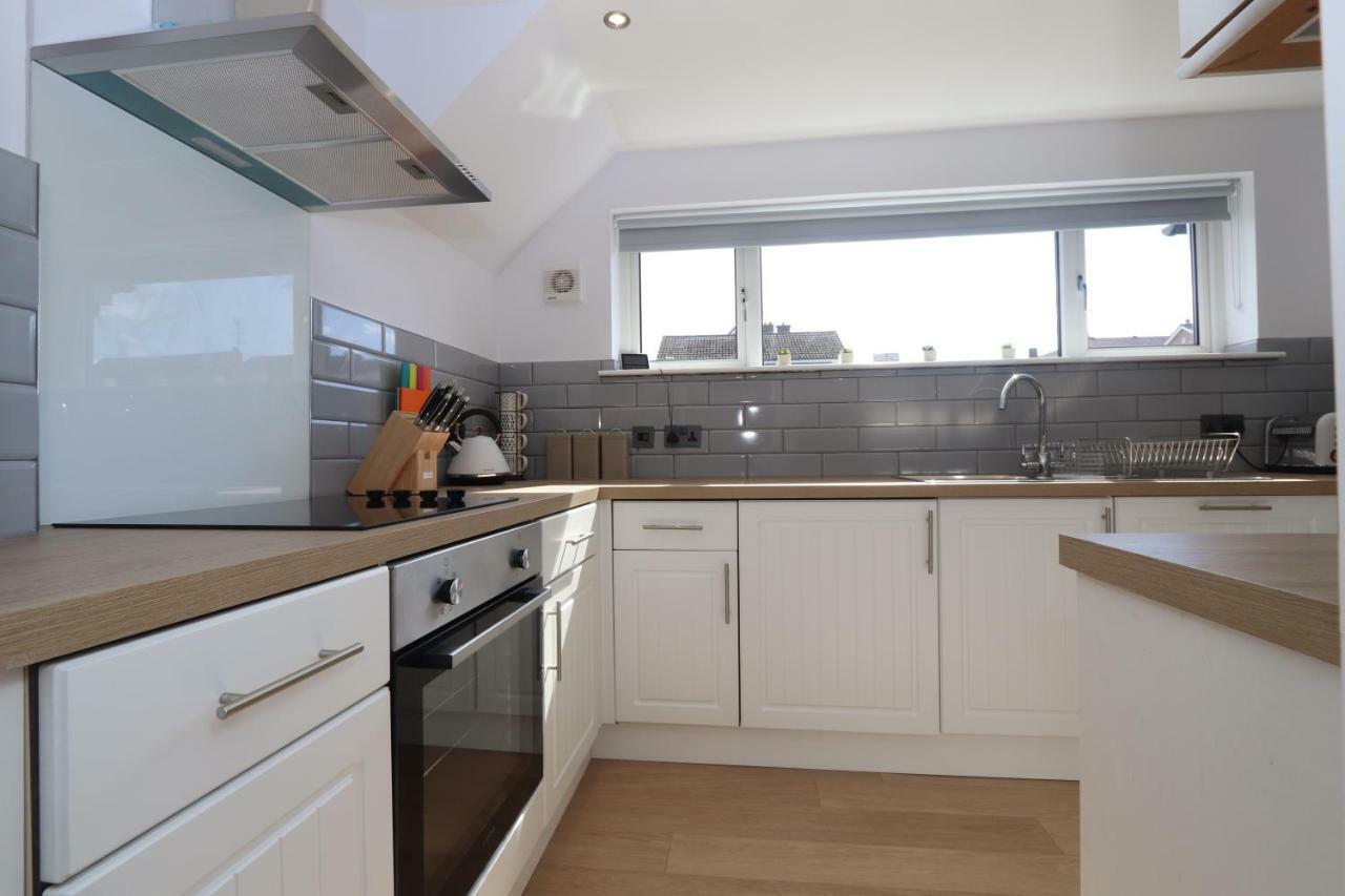 Dunfermline - Luxury 3 Bedroom 2 Bathroom Detached House With Garden Exterior photo