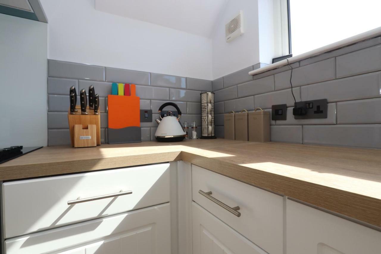 Dunfermline - Luxury 3 Bedroom 2 Bathroom Detached House With Garden Exterior photo